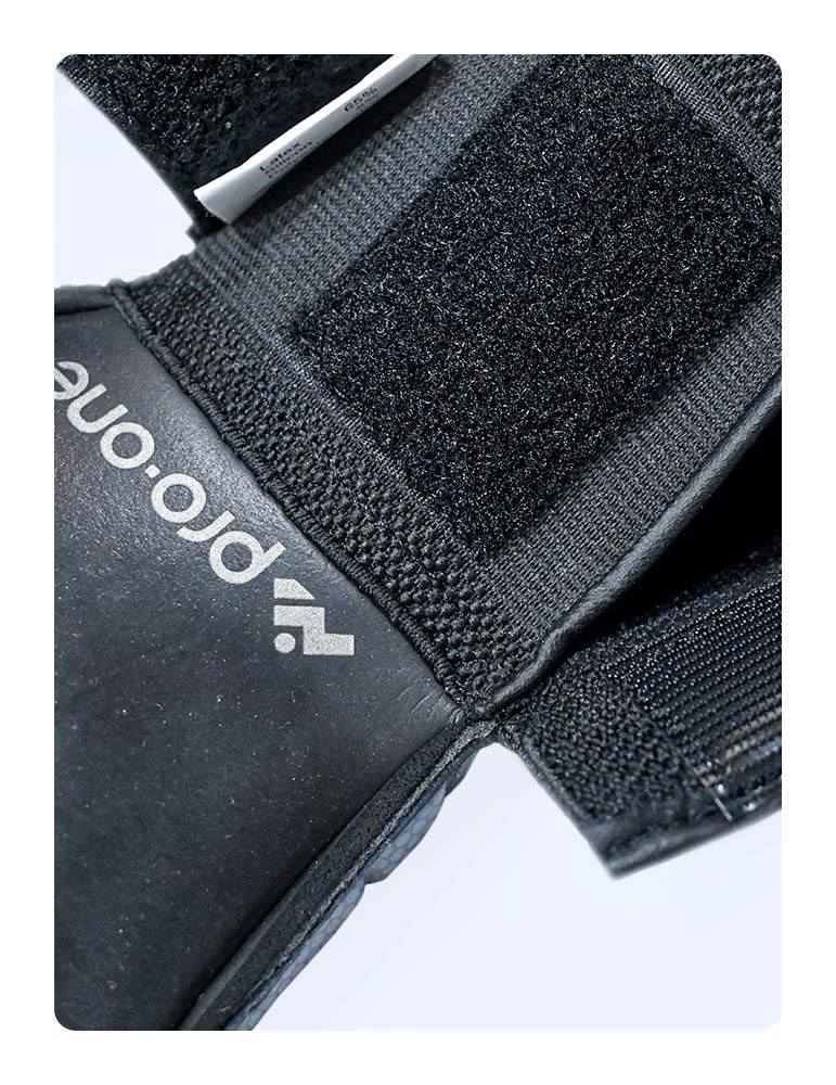 Pro-One Terium Black Goalkeeper Gloves